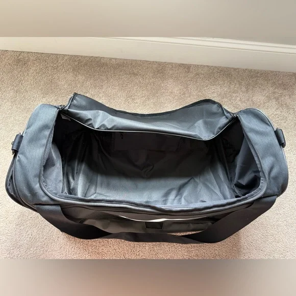 Nike | Black Duffle Bag | Large - Picture 8 of 11